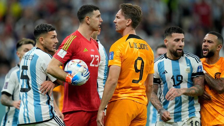 Emiliano Martinez and Luuk de Jong square up as temper flare between Argentina and Netherlands
